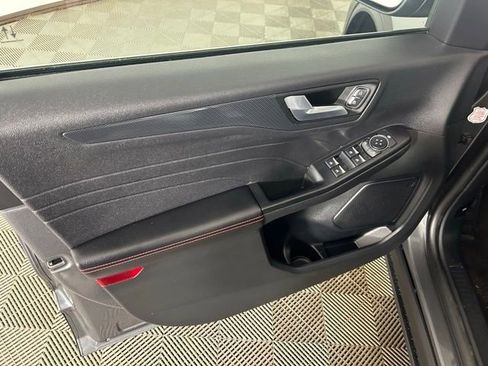 Used 2025 Ford Escape ST-Line AWD/4WD image 12
