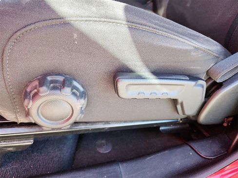 Used 2022 Jeep Wrangler Unlimited Sport image 17