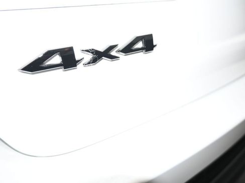 Used 2024 Jeep Grand Cherokee Altitude image 45