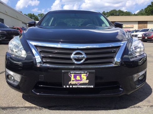 Used 2015 Nissan Altima 2.5 SL w/ Technology Package FWD image 4