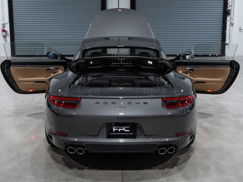 Used 2018 Porsche 911 Carrera RWD image 39