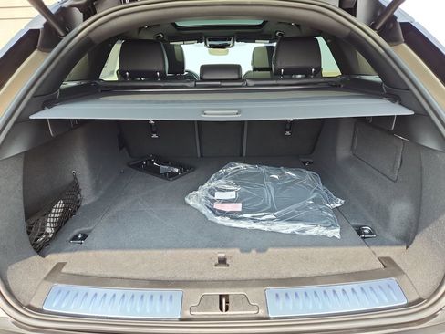 Used 2026 Land Rover Range Rover Velar Dynamic SE image 13