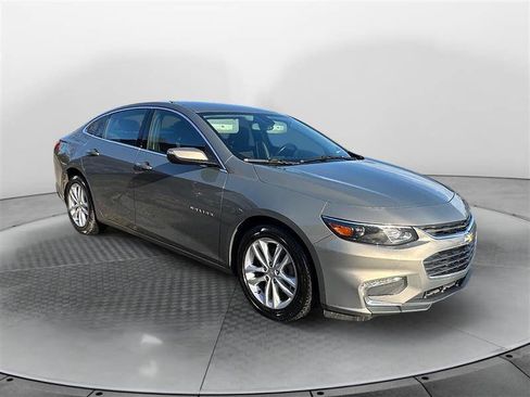 Used 2018 Chevrolet Malibu LT image 7