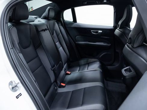 Used 2024 Volvo S60 B5 Plus FWD image 24