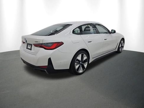 Used 2025 BMW i4 eDrive40 RWD image 11