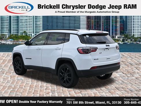 Used 2026 Jeep Compass Latitude AWD/4WD image 7