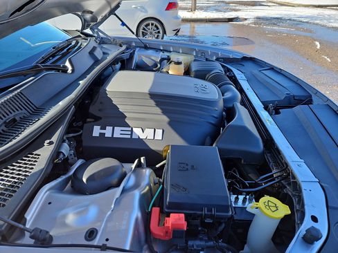 Used 2014 Dodge Challenger R/T image 30