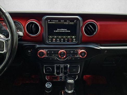 Used 2021 Jeep Wrangler Unlimited Rubicon AWD/4WD image 14