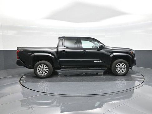 Certified 2025 Toyota Tacoma SR5 w/ SR5 Upgrade Package image 26