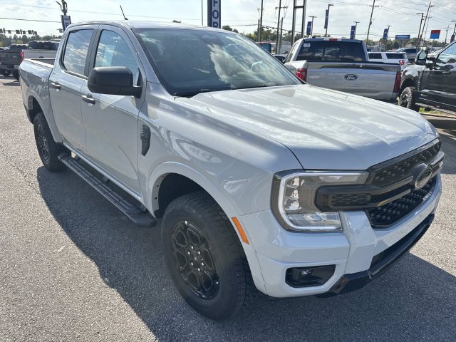 New 2026 Ford Ranger XLT w/ Black Appearance Package RWD image 3