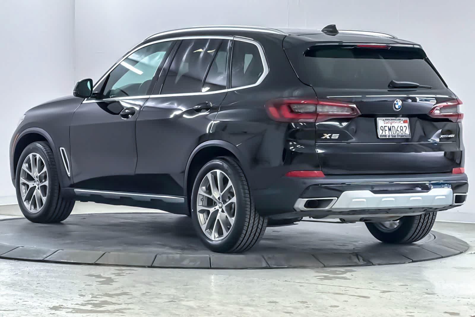 Used 2022 BMW X5 xDrive40i w/ Parking Assistance Package AWD/4WD image 6