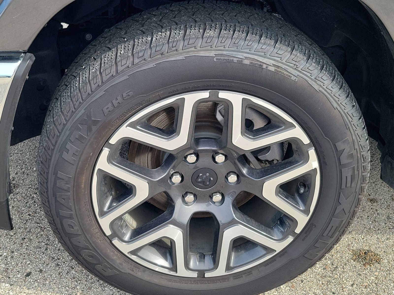 Used 2026 RAM 1500 Laramie AWD/4WD image 7