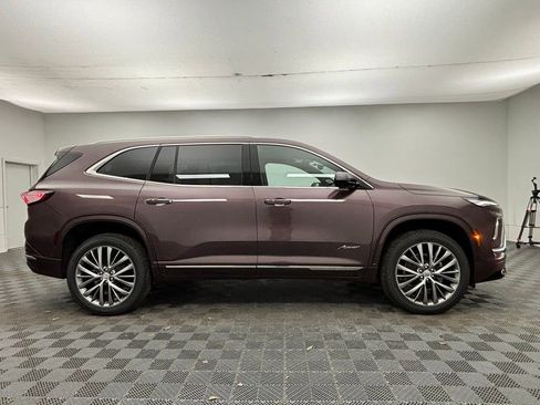New 2026 Buick Enclave Avenir w/ Super Cruise Package image 9
