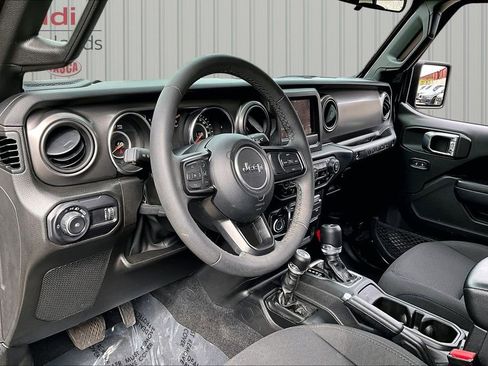 Used 2023 Jeep Wrangler Sport S AWD/4WD image 17