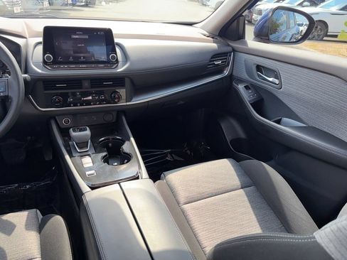 Used 2023 Nissan Rogue SV FWD image 23