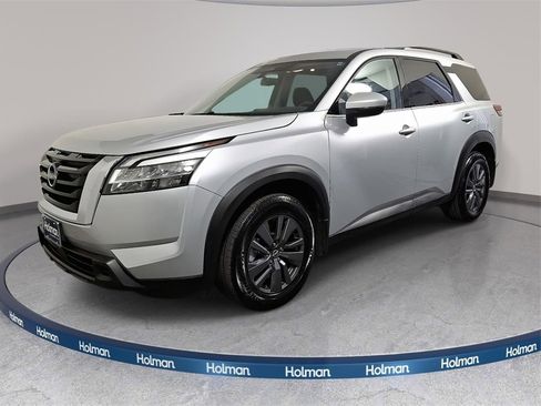Used 2022 Nissan Pathfinder SV w/ SV Premium Package image 1