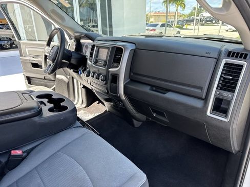 Used 2022 RAM 1500 Classic SLT RWD image 32