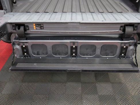 Used 2022 GMC Sierra 1500 SLT w/ SLT Convenience Package RWD image 33