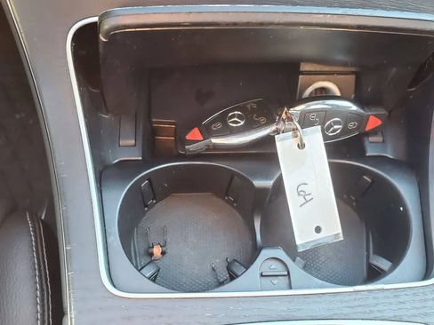 Used 2016 Mercedes-Benz C 300 C 300 4MATIC Sedan 4D image 25