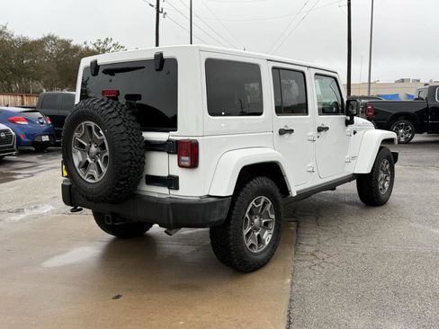Used 2013 Jeep Wrangler Unlimited Rubicon w/ Connectivity Group image 7