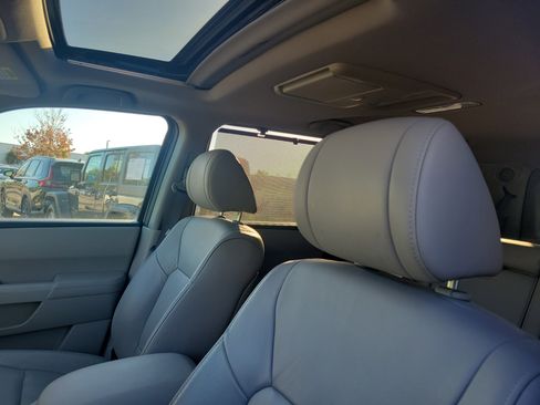 Used 2015 Honda Pilot Touring image 18