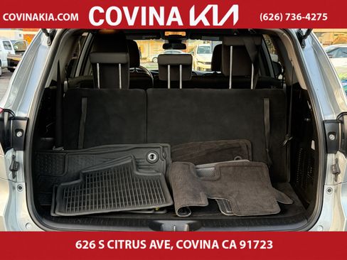 Used 2019 Toyota Highlander LE image 11