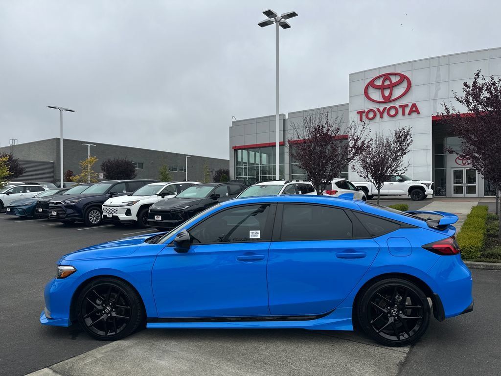 Used 2025 Honda Civic Sport image 2