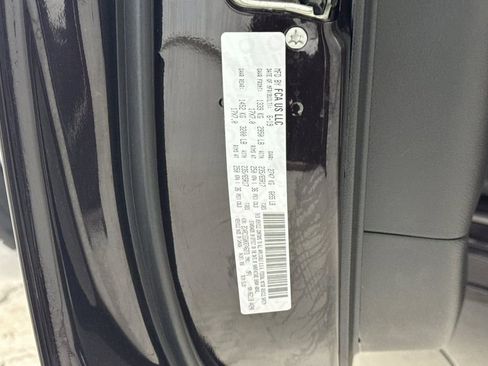Used 2019 Chrysler Pacifica Touring-L FWD image 31