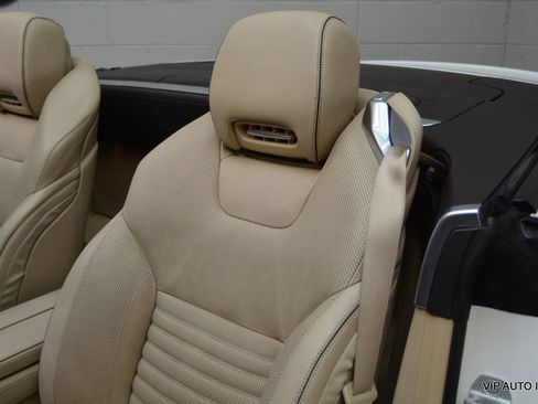 Used 2014 Mercedes-Benz SL 550 image 17