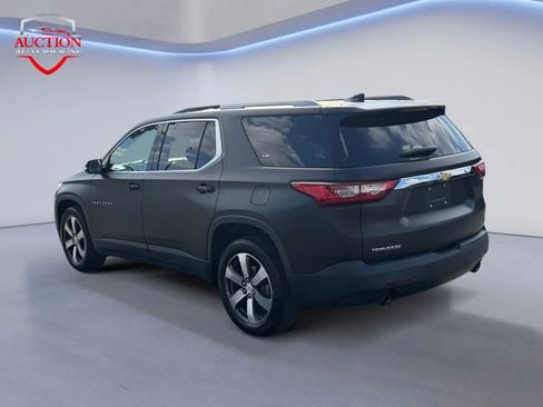 Used 2018 Chevrolet Traverse LT image 3