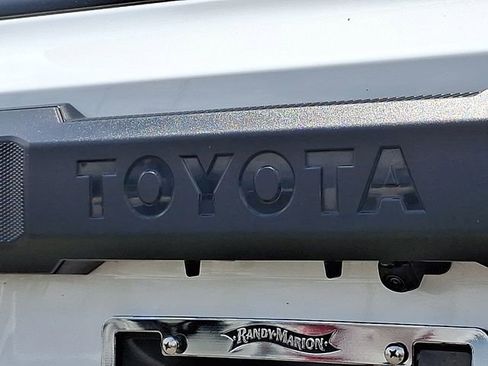 Used 2025 Toyota 4Runner Limited AWD/4WD image 29