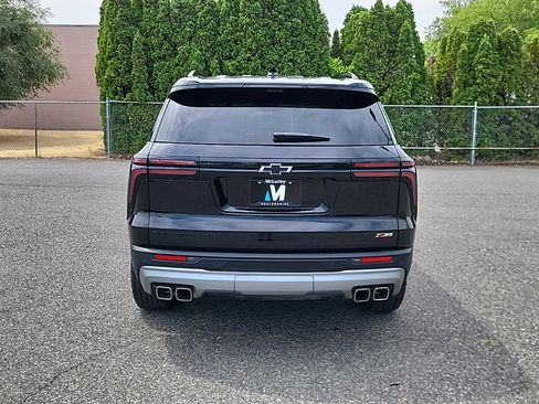 Used 2025 Chevrolet Traverse Z71 w/ Enhanced Driving Package AWD/4WD image 6