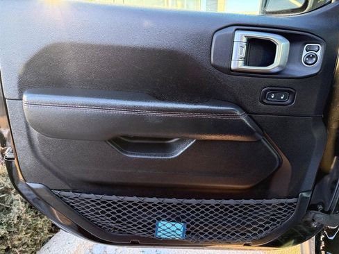 Used 2020 Jeep Gladiator Rubicon image 17