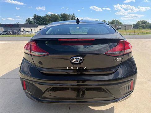 Used 2019 Hyundai Ioniq Blue FWD image 4