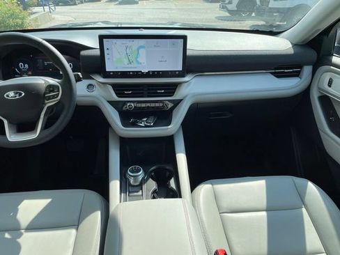 New 2026 Ford Explorer Active w/ Active Comfort Package AWD/4WD image 10