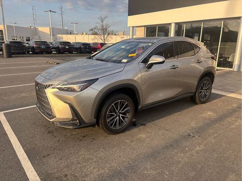 Used 2023 Lexus NX 250 FWD w/ Towing Package (2000 Lbs) image 2