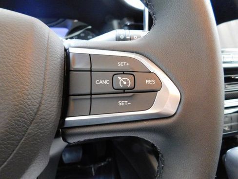 New 2026 Jeep Compass Latitude image 21