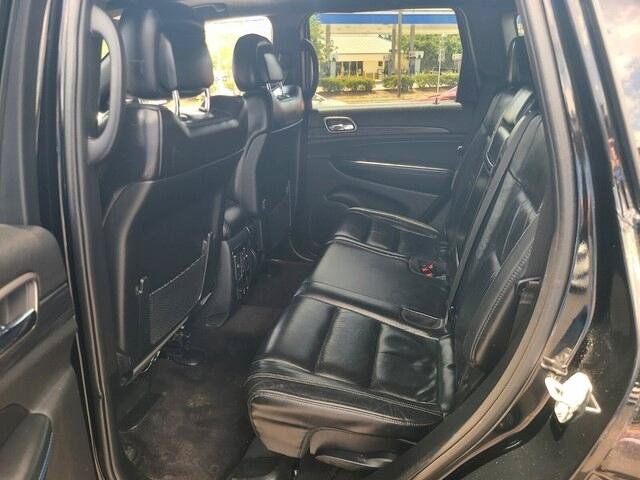 Used 2019 Jeep Grand Cherokee Laredo AWD/4WD image 5