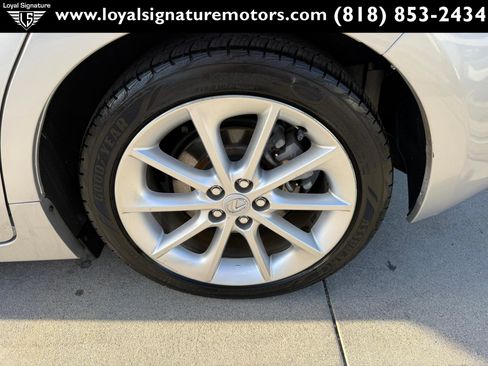 Used 2013 Lexus CT 200h FWD image 10