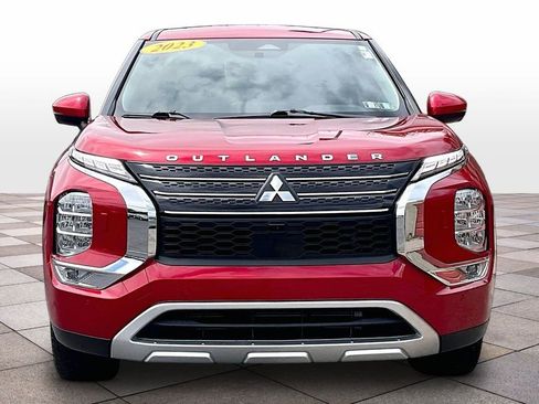 Used 2023 Mitsubishi Outlander SE AWD/4WD image 3