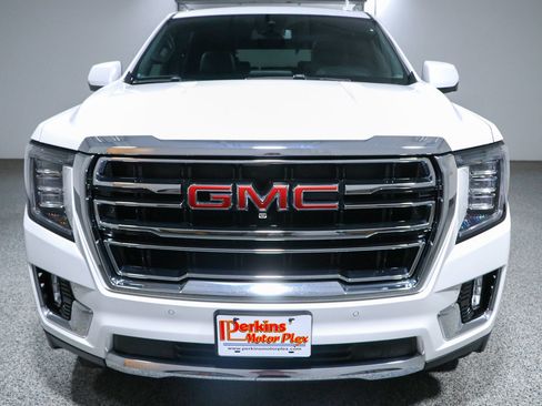 Used 2023 GMC Yukon SLT w/ SLT Luxury Package RWD image 4