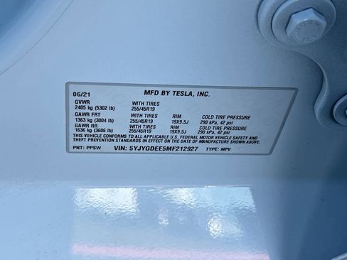 Used 2021 Tesla Model Y Long Range image 32