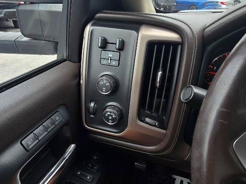 Used 2015 GMC Sierra 2500 Denali w/ Duramax Plus Package AWD/4WD image 33
