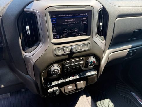 Used 2020 Chevrolet Silverado 1500 Custom Trail Boss w/ Custom Convenience Package AWD/4WD image 17