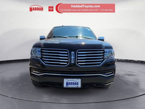Used 2017 Lincoln Navigator Reserve AWD/4WD image 9