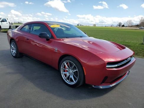 Used 2024 Dodge Charger Daytona Scat Pack w/ Plus Group AWD/4WD image 7