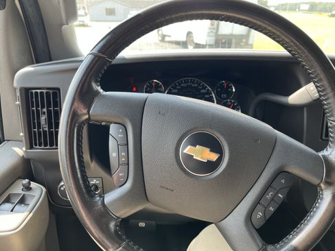 Used 2021 Chevrolet Express 2500 w/ Driver Convenience Package RWD image 17