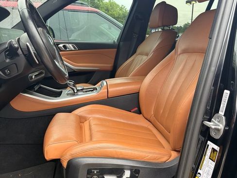Used 2021 BMW X5 M50i w/ Premium Package AWD/4WD image 2