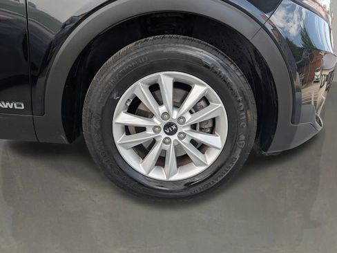 Used 2020 Kia Sorento AWD V6 image 12