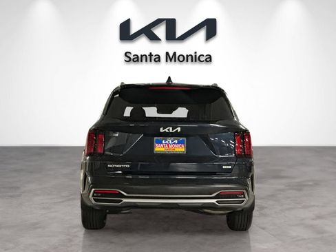 Certified 2023 Kia Sorento EX FWD image 5